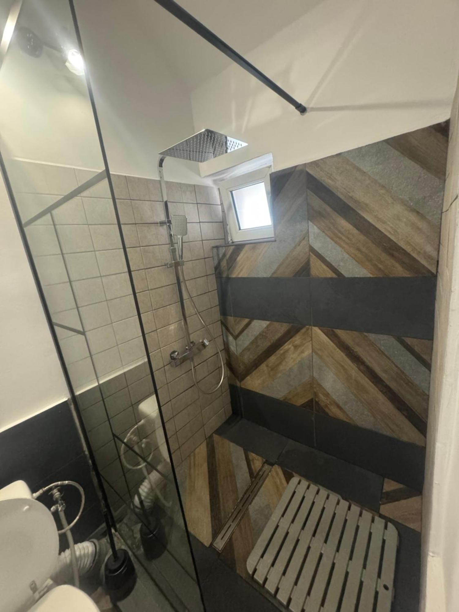 Compact House Apartment *
